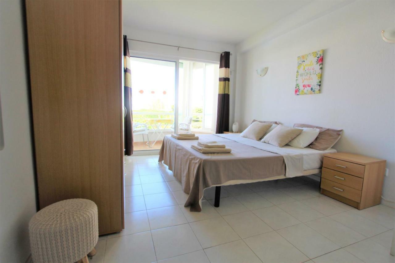 Apartamentos Los Cisnes - 2º Linea De Playa - Perfecta Ubicacion Бенальмадена Екстер'єр фото