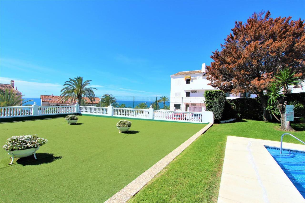 Apartamentos Los Cisnes - 2º Linea De Playa - Perfecta Ubicacion Бенальмадена Екстер'єр фото